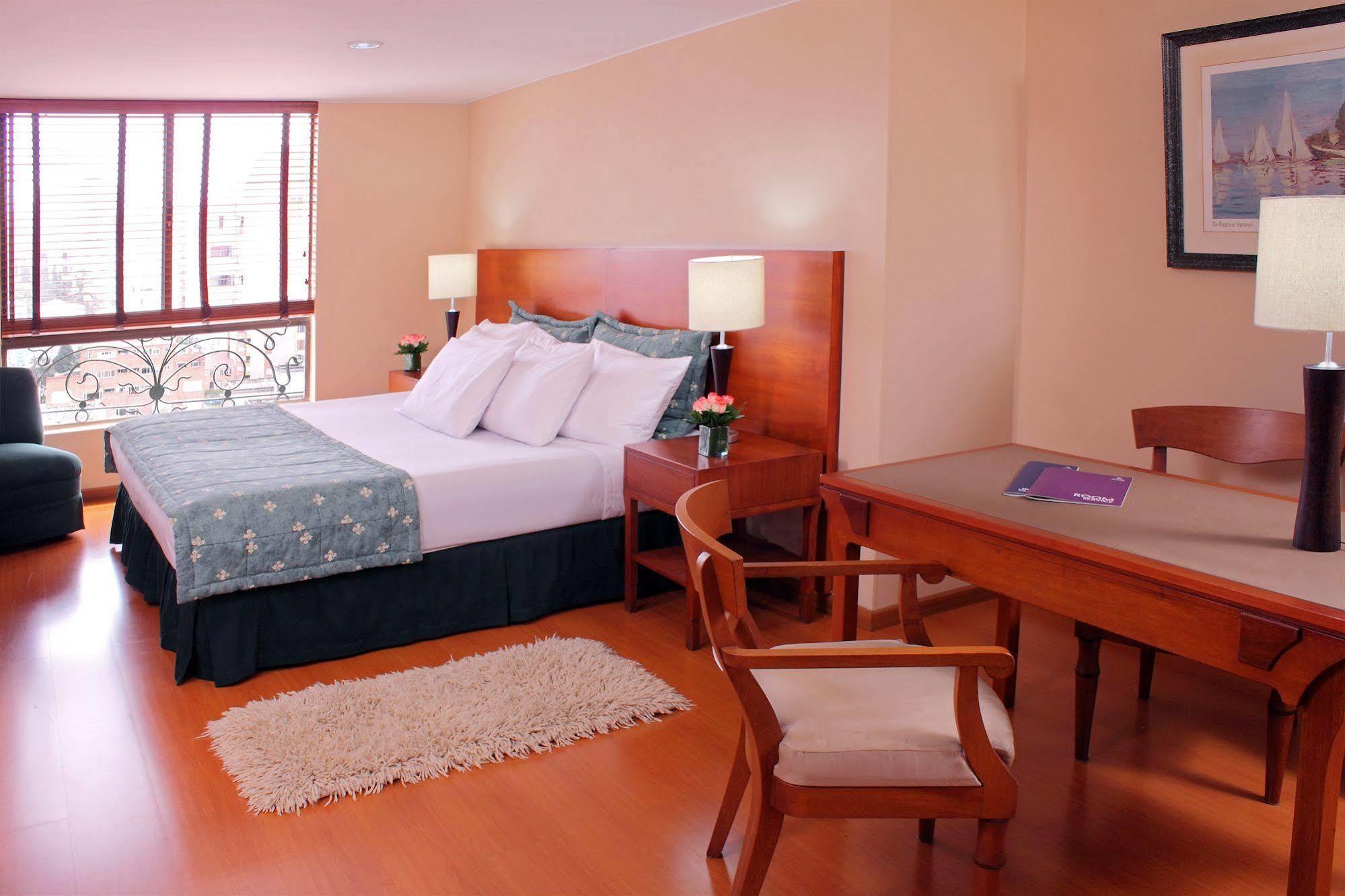 Hotel Estelar Suites Jones Bogotá Cameră foto